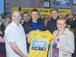 Bradley Wiggins, Strickland Arms, yellow jersey, cycling
